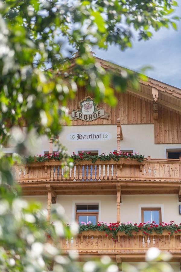 Hartlhof Urlaub Am Baby- Und Kinderbauernhof Niederau Exterior foto
