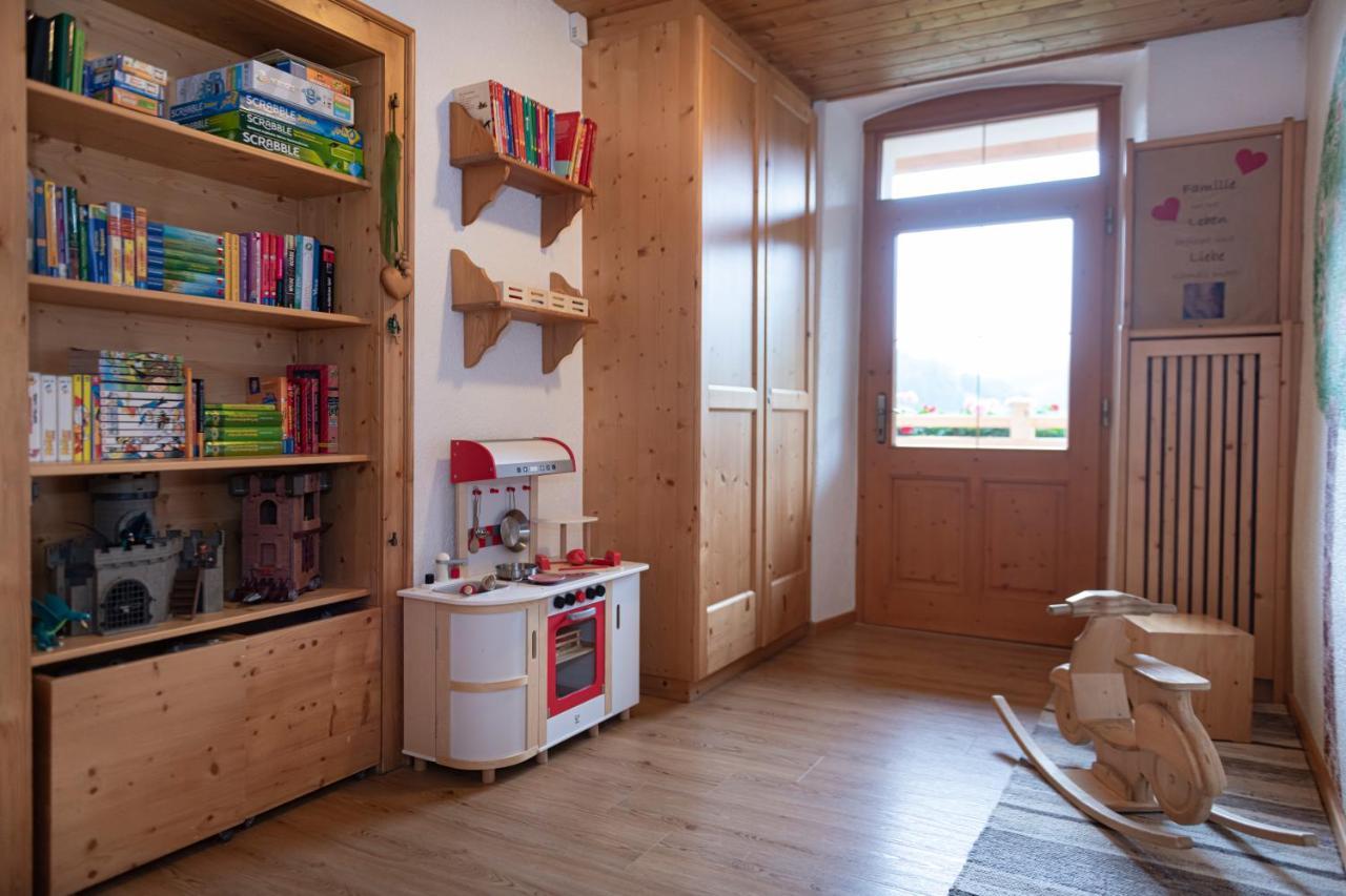 Hartlhof Urlaub Am Baby- Und Kinderbauernhof Niederau Exterior foto